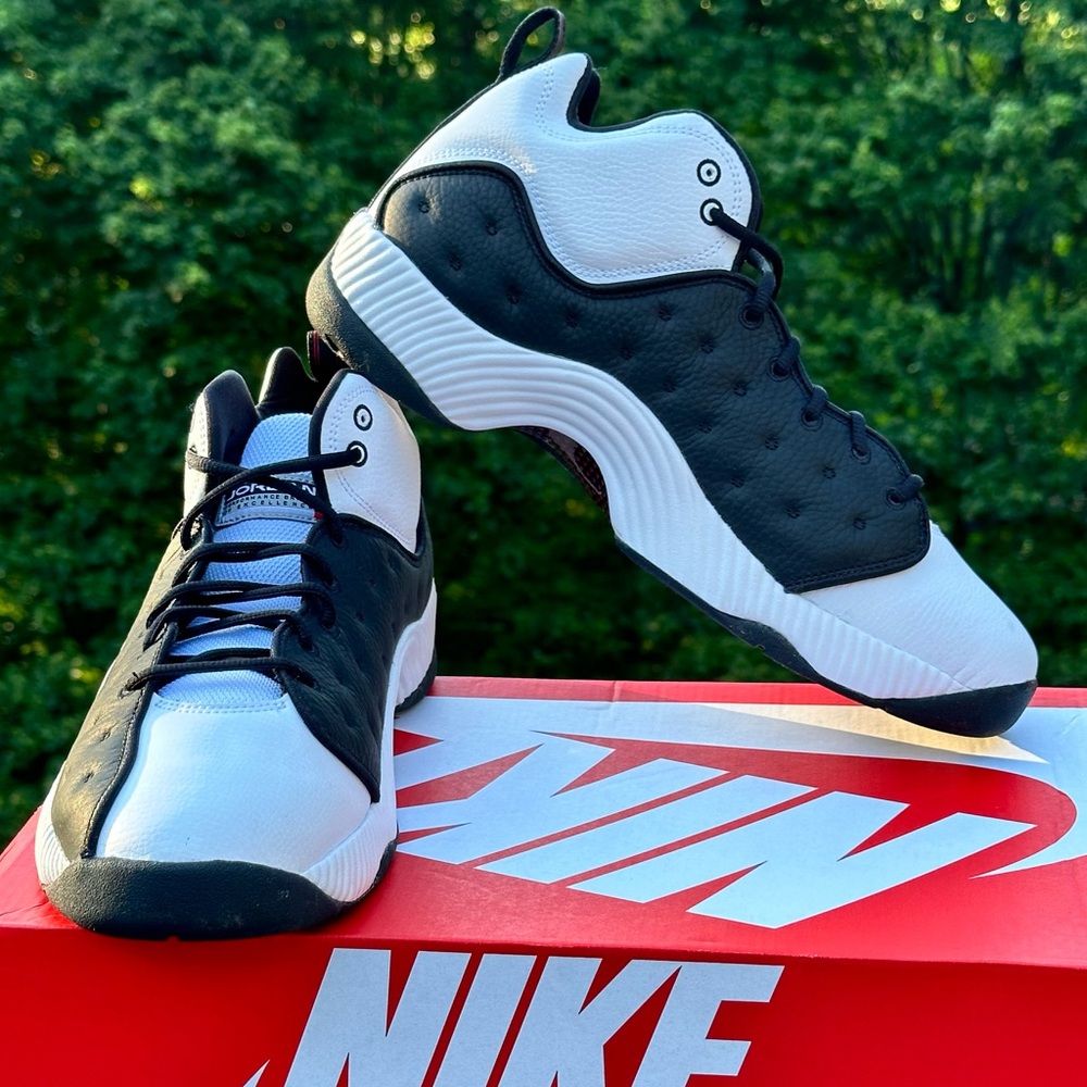 NEW Nike Jordan Jumpman Team II Mid Sneaker Size US Mens 12 | Womens 13.5